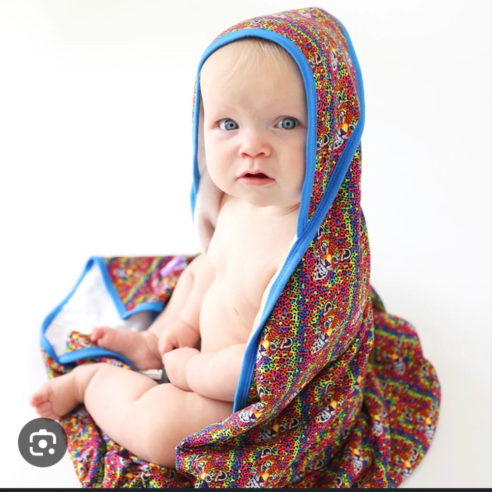 Lisa Frank, Hunter, hooded towel